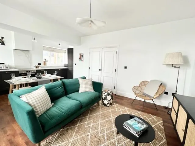 Redland - 5 Apartment