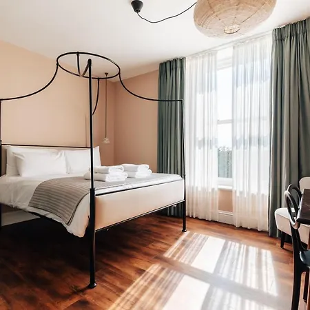 Redland - 5 Апартаменти