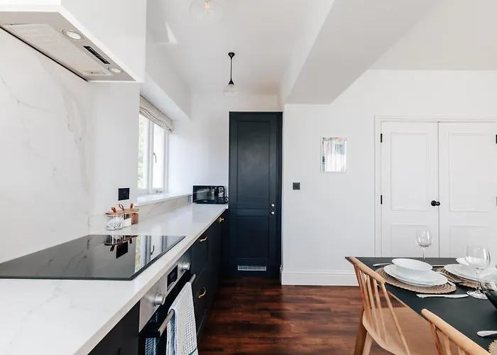 Redland - 5 Апартаменти Бристоль